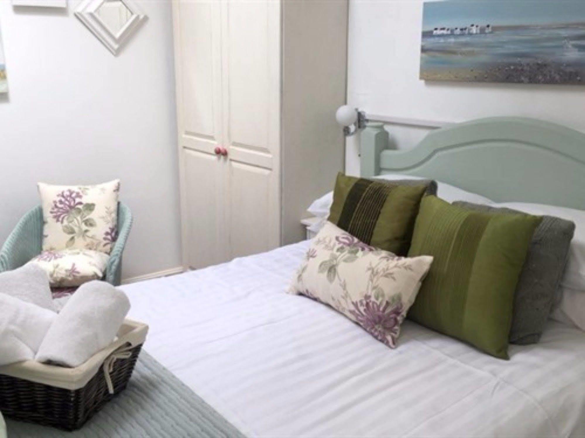 Headland View Boutique B&B Торки Екстериор снимка